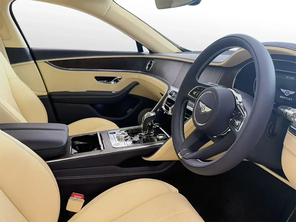 Image for 2024 Flying Spur V8 at position 2