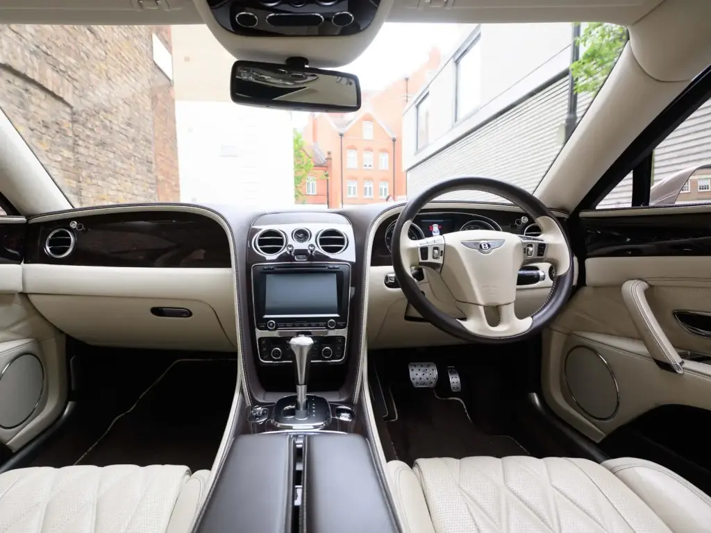 Image for 2016 Flying Spur W12 at position 4