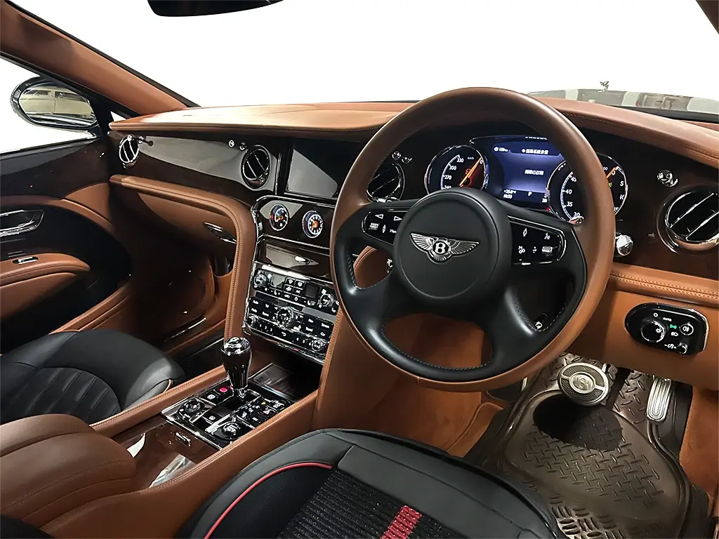 Image for 2018 Mulsanne Extended Wheelbase V8 at position 2