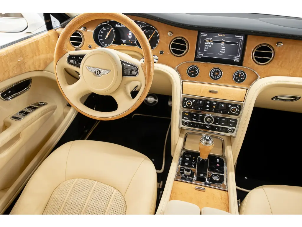 Image for 2012 Mulsanne V8 at position 2