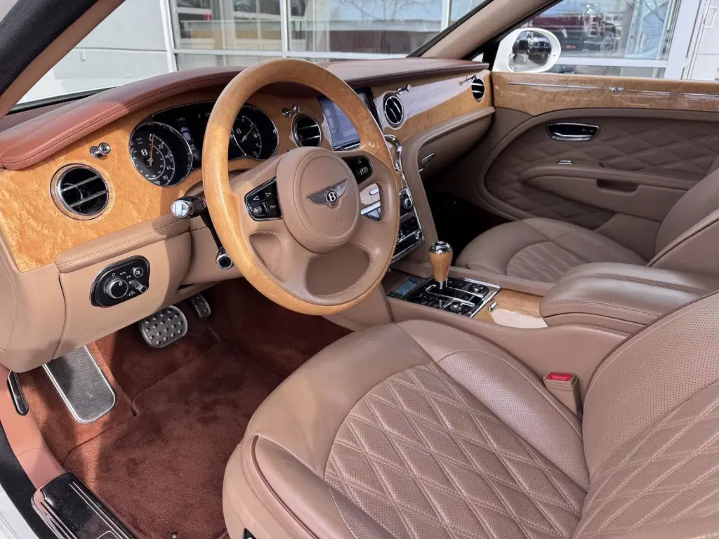 Image for 2017 Mulsanne V8 at position 4