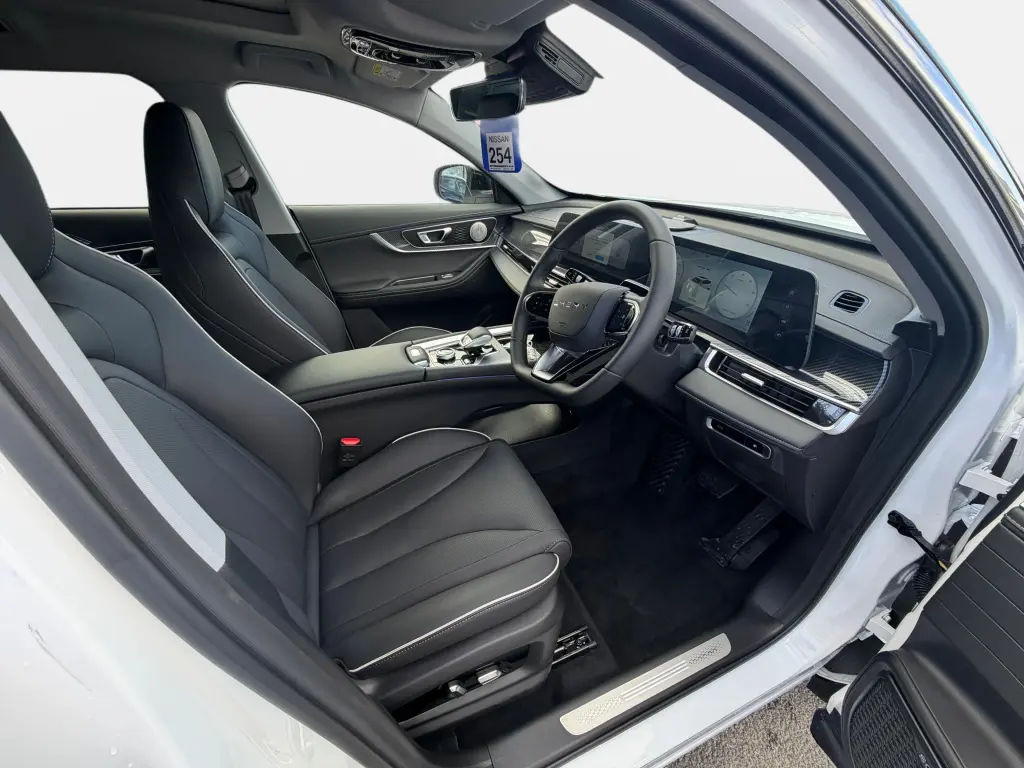 Image for 2026 TIGGO 7 Summit Super Hybrid at position 3