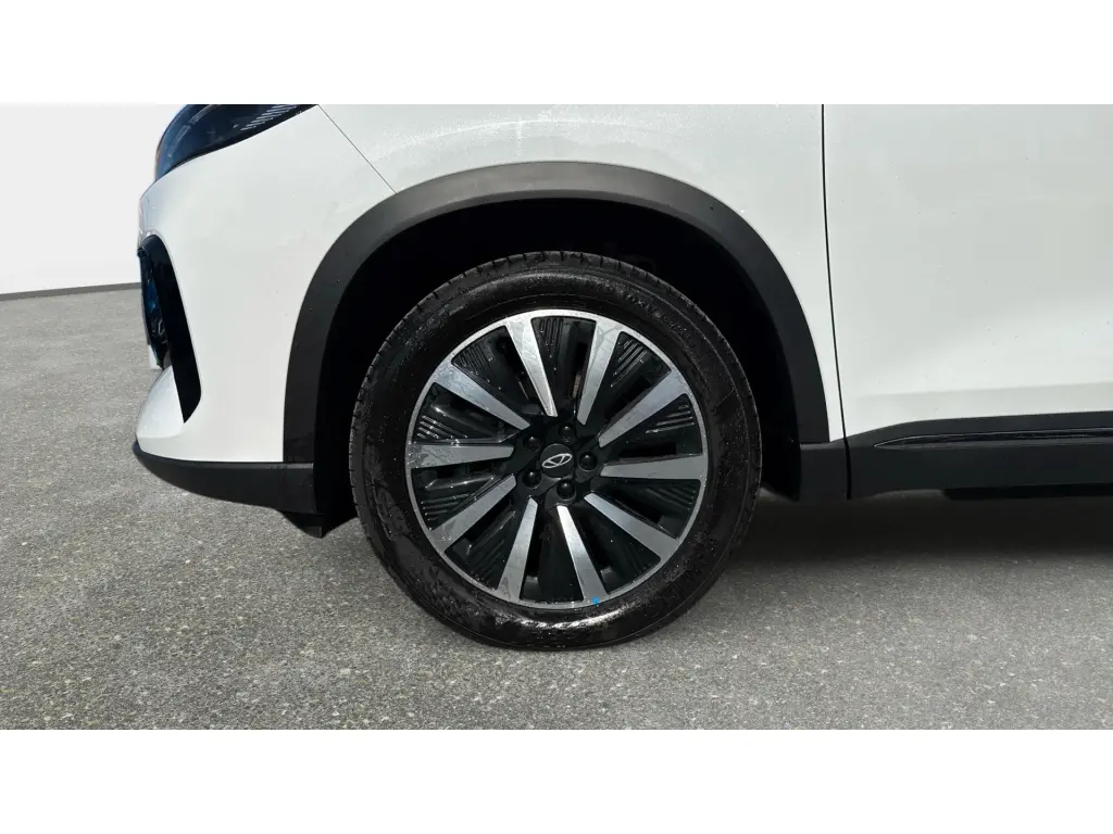 Image for 2025 TIGGO 8 Summit Super Hybrid at position 4