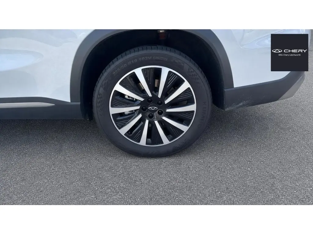 Image for 2026 TIGGO 8 Summit Super Hybrid at position 4