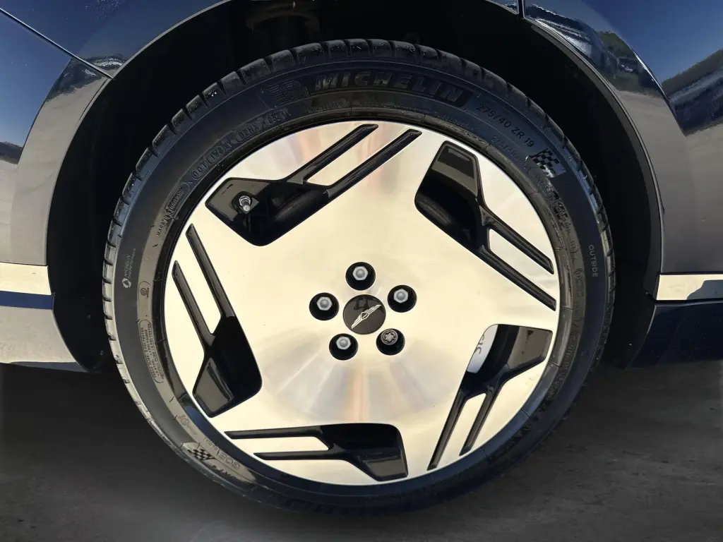 2025 Electrified G80 Dynamic