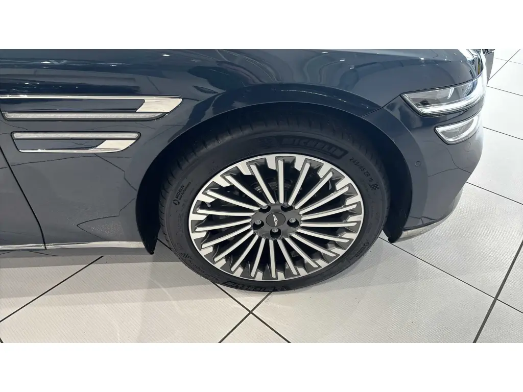2024 Electrified G80 Luxury