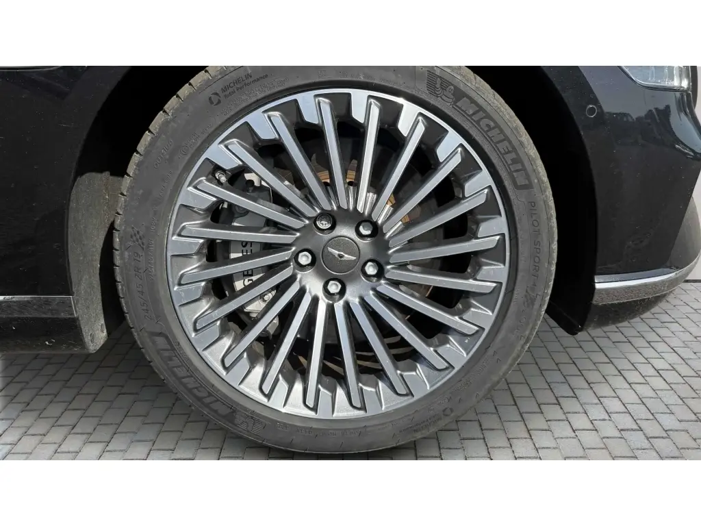2024 Electrified G80 Luxury