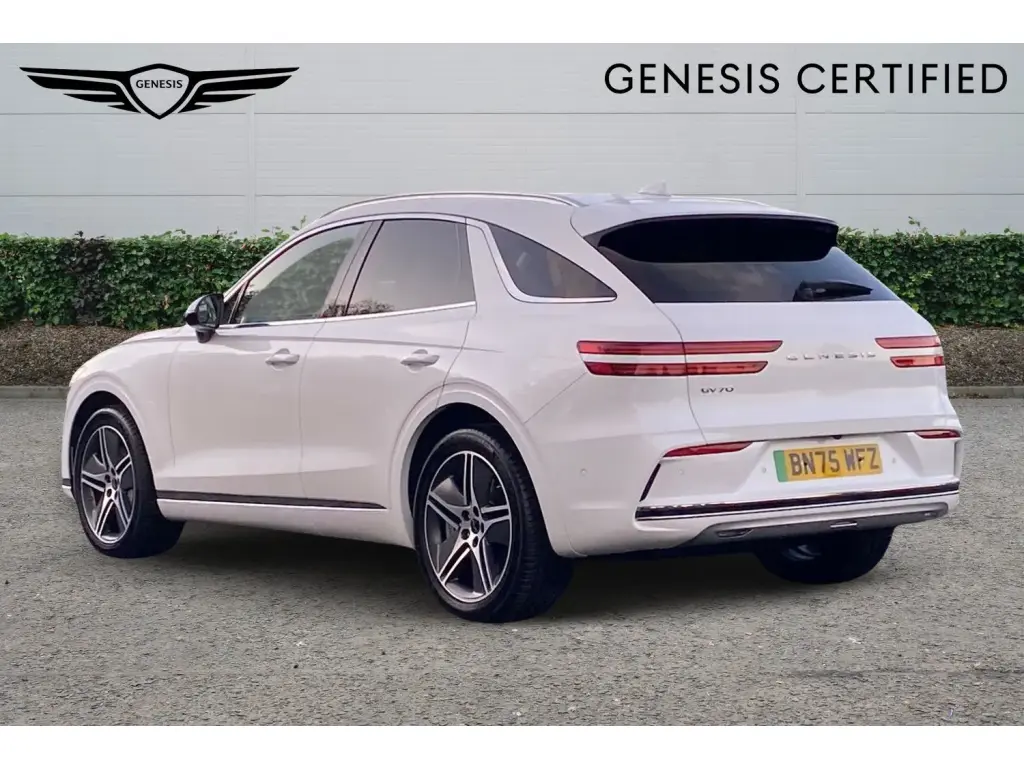 2025 Electrified GV70 Dynamic