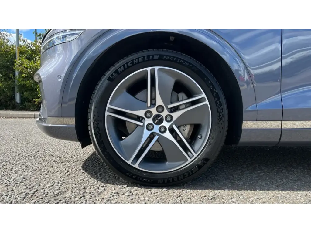 Electrified GV70 Dynamic