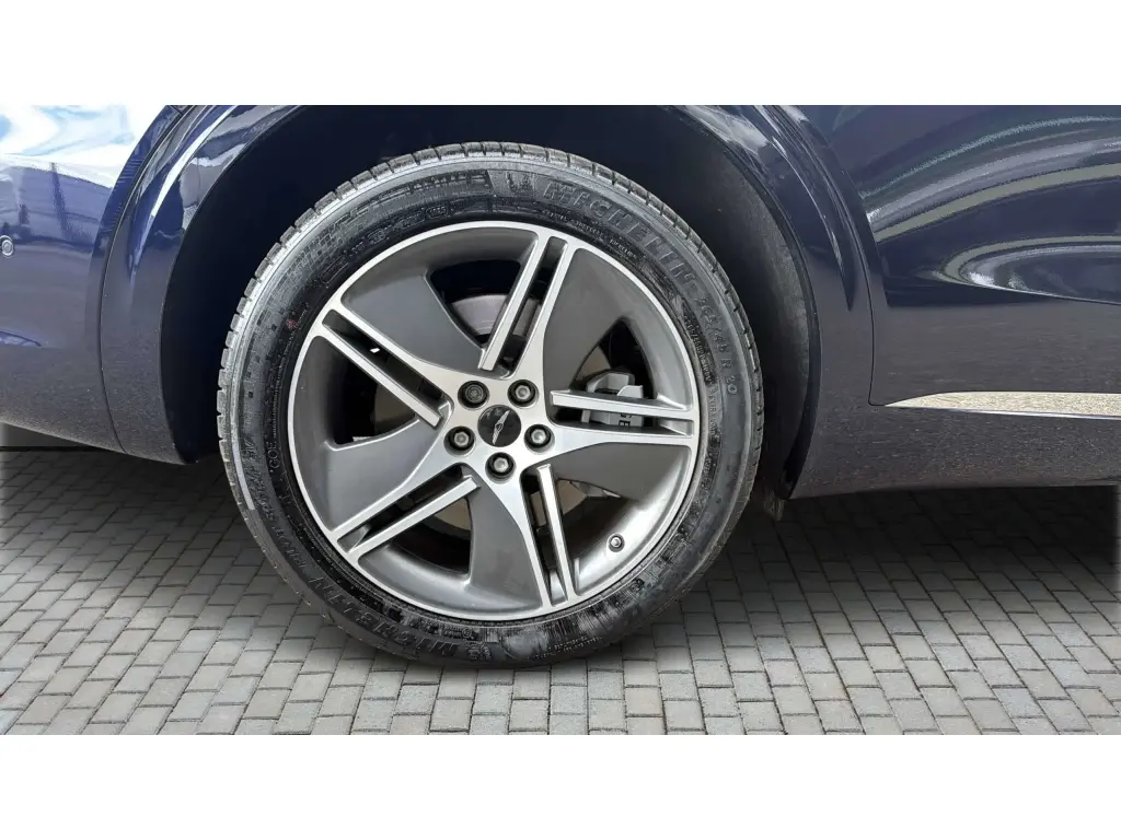 2025 Electrified GV70 Dynamic