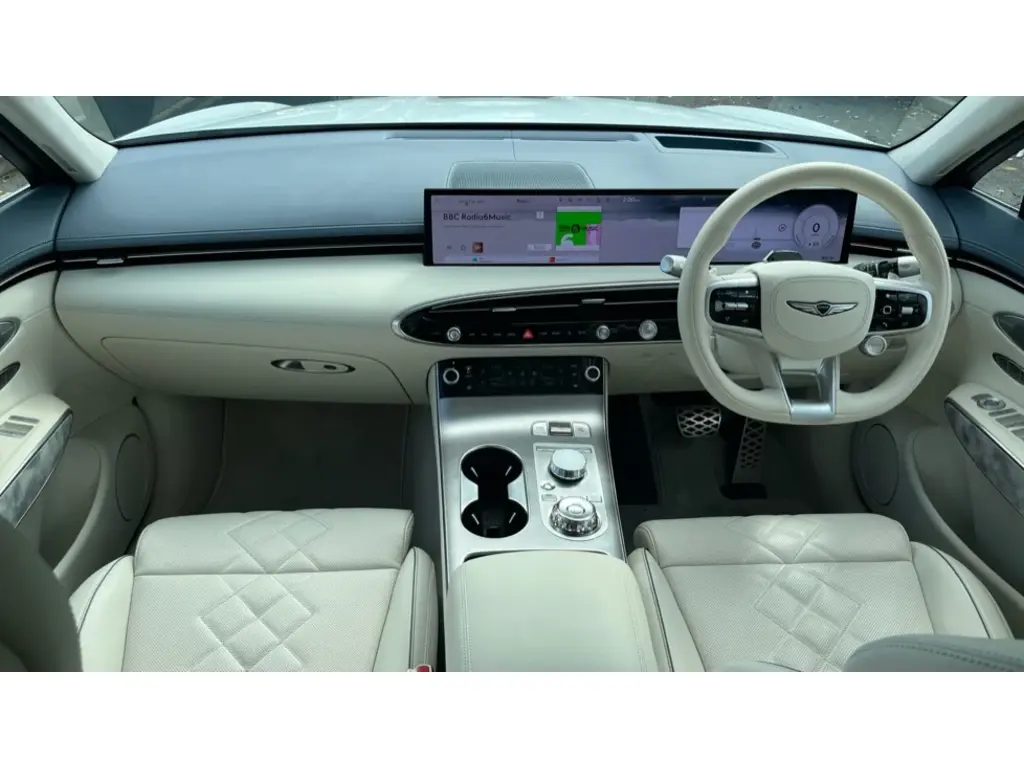Electrified GV70 Luxury