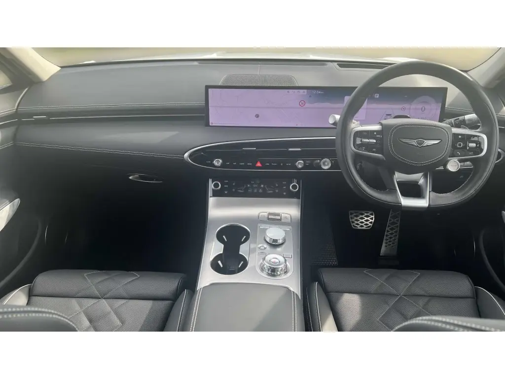 2025 Electrified GV70 Luxury