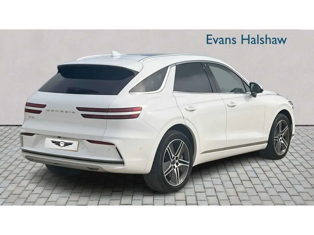2025 Electrified GV70 Luxury