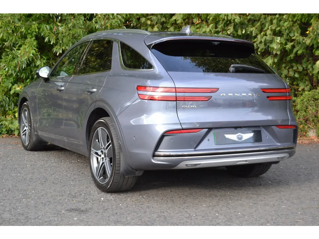 Electrified GV70 Luxury