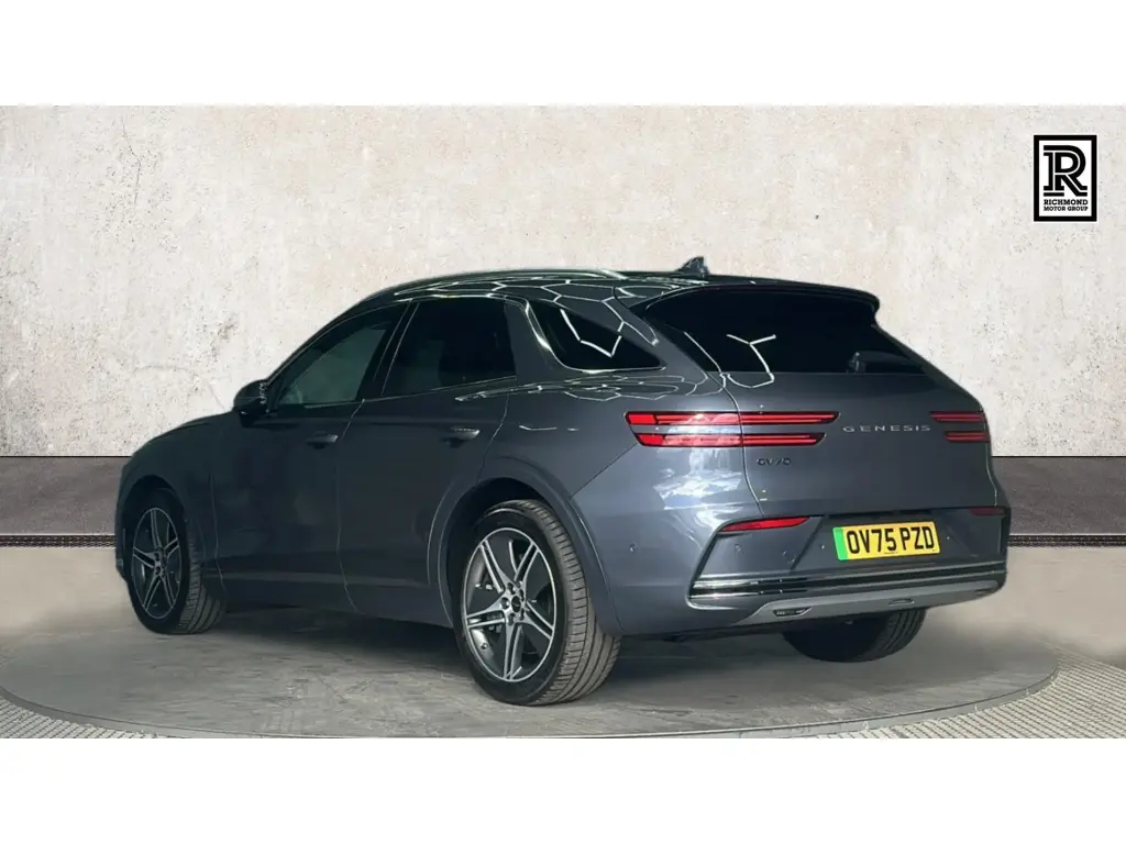 2025 Electrified GV70 Luxury