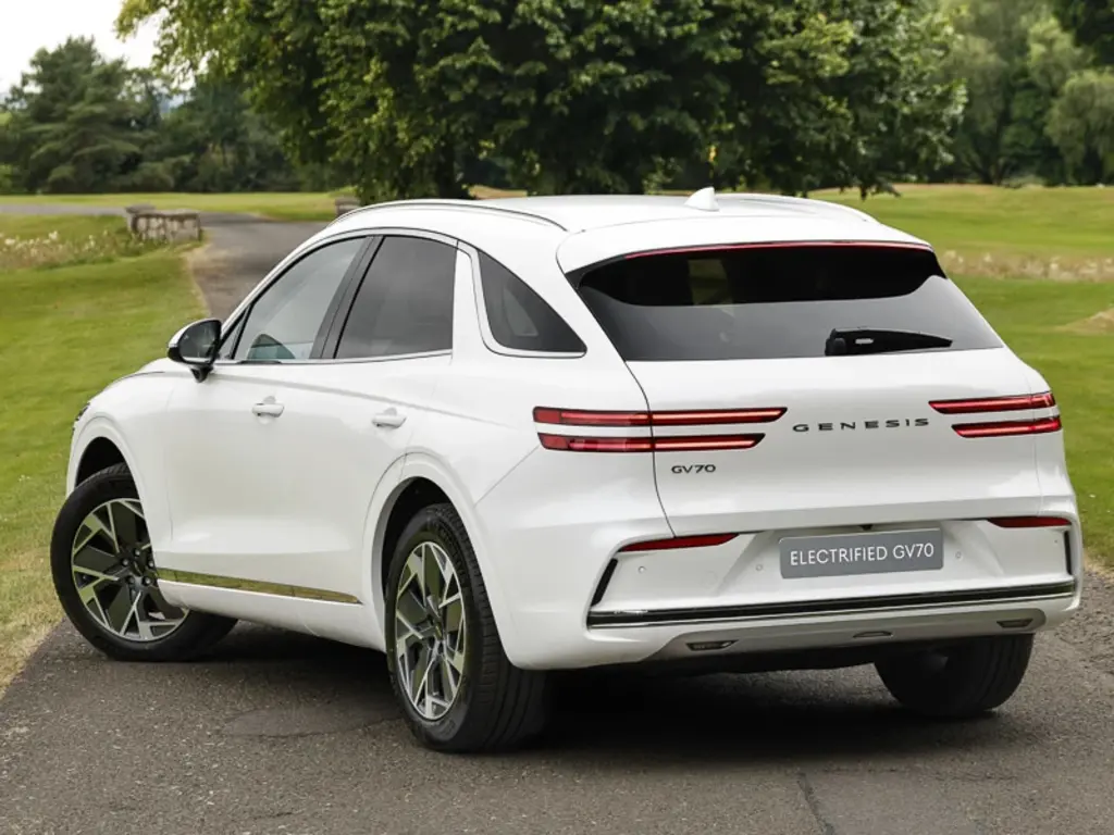2025 Electrified GV70 Pure