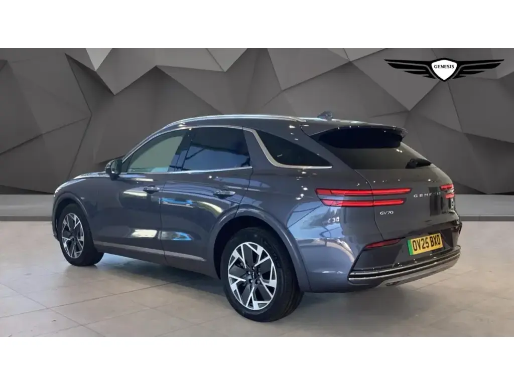 Electrified GV70 Pure