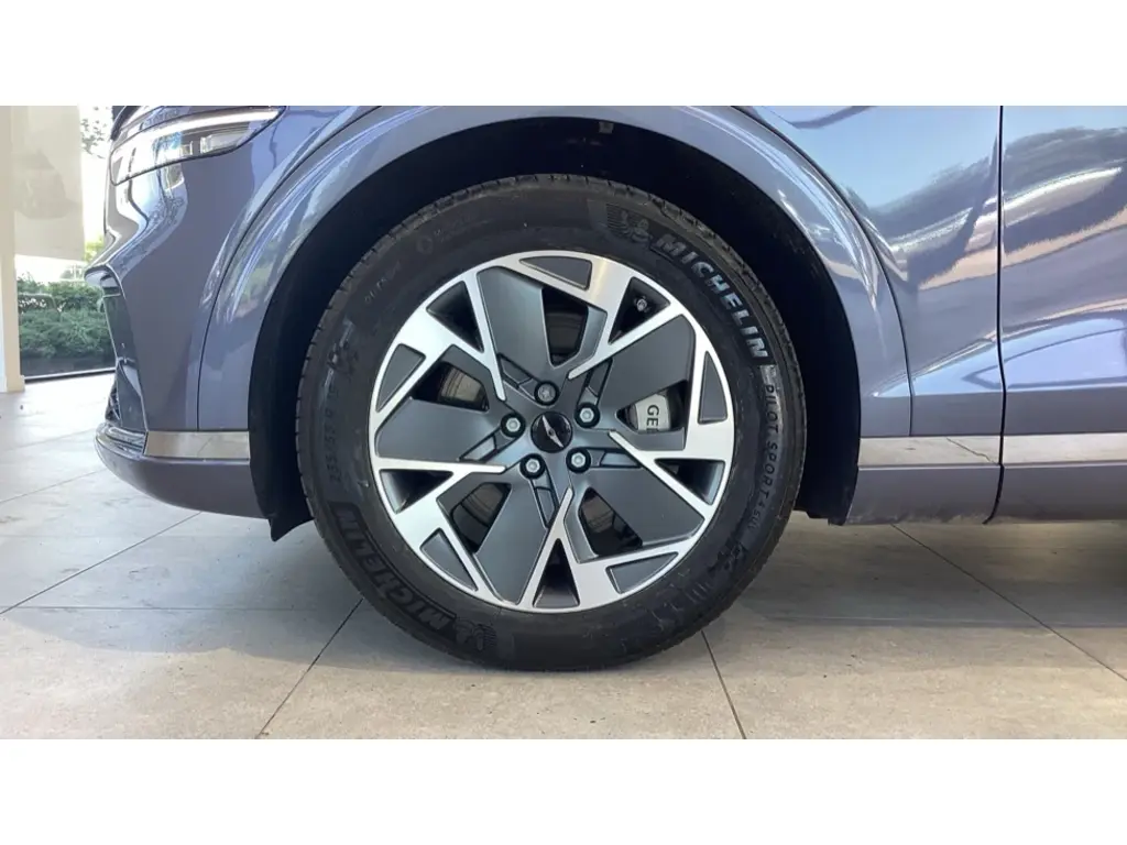 Electrified GV70 Pure