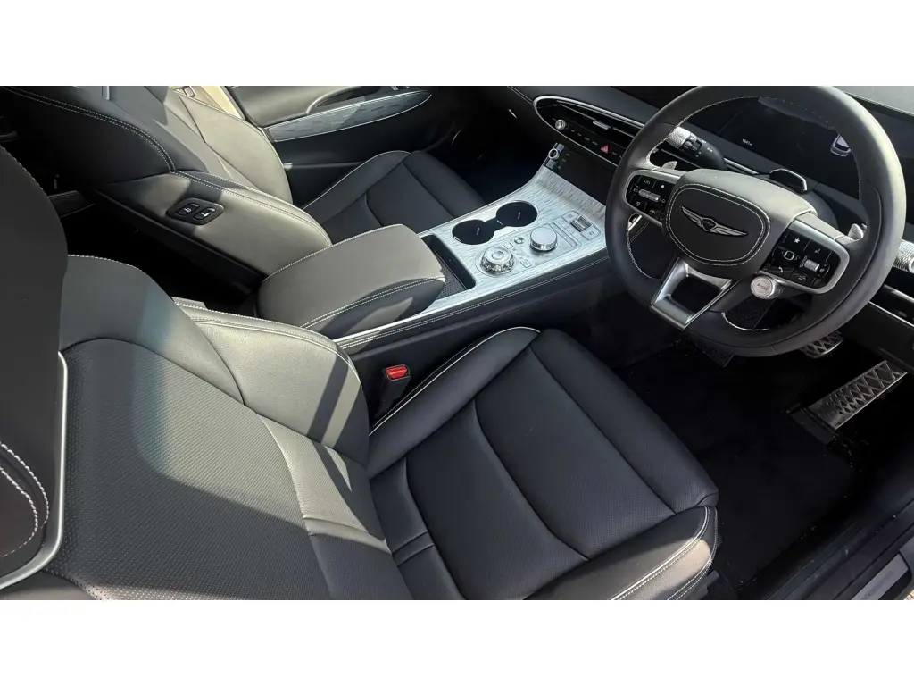 2025 Electrified GV70 Pure