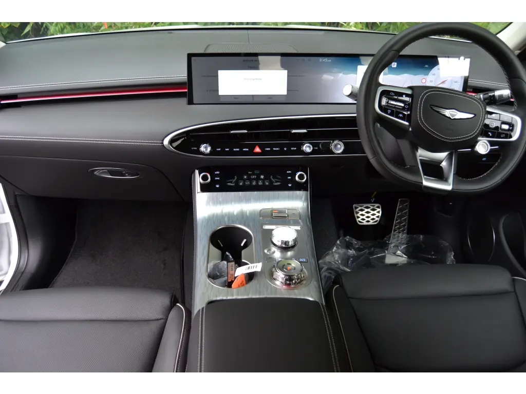 Electrified GV70 Pure