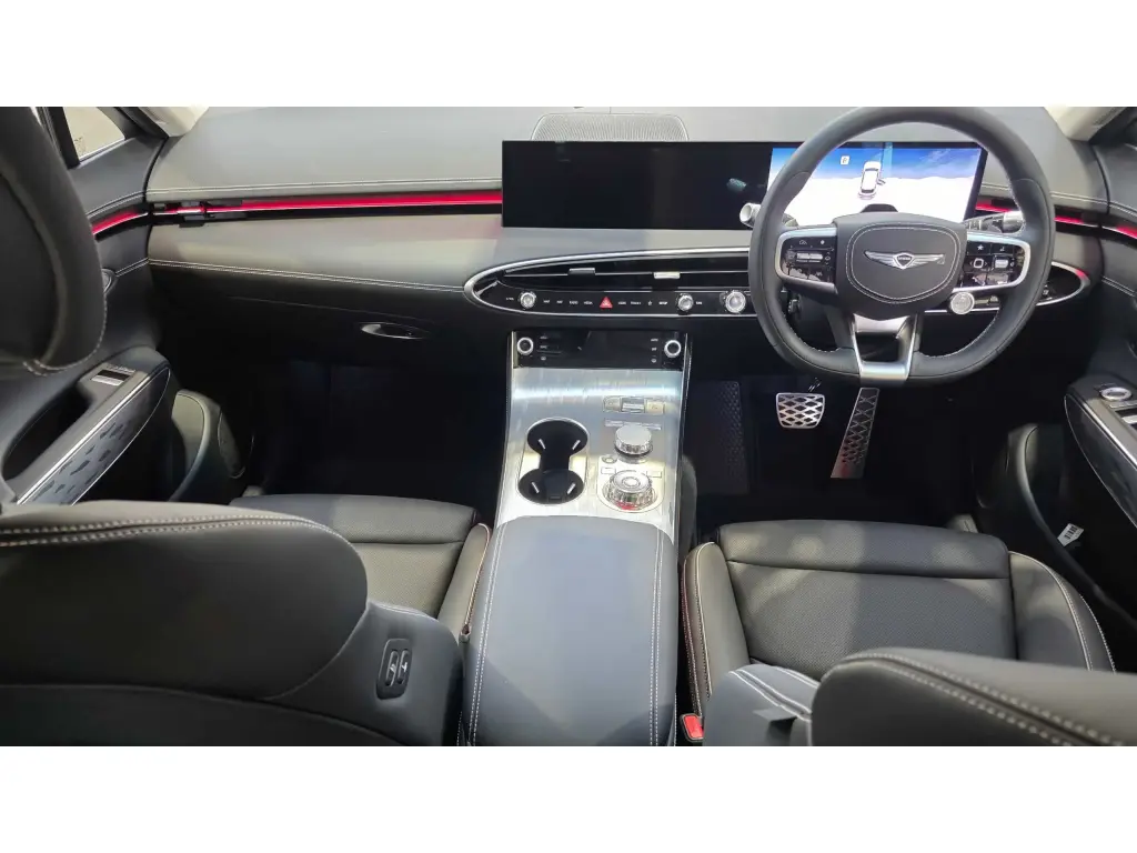 2025 Electrified GV70 Pure
