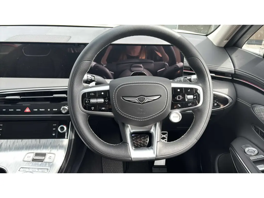 2025 Electrified GV70 Pure