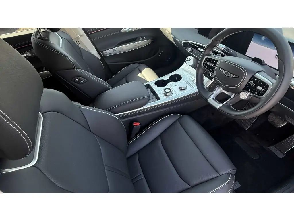 2025 Electrified GV70 Pure