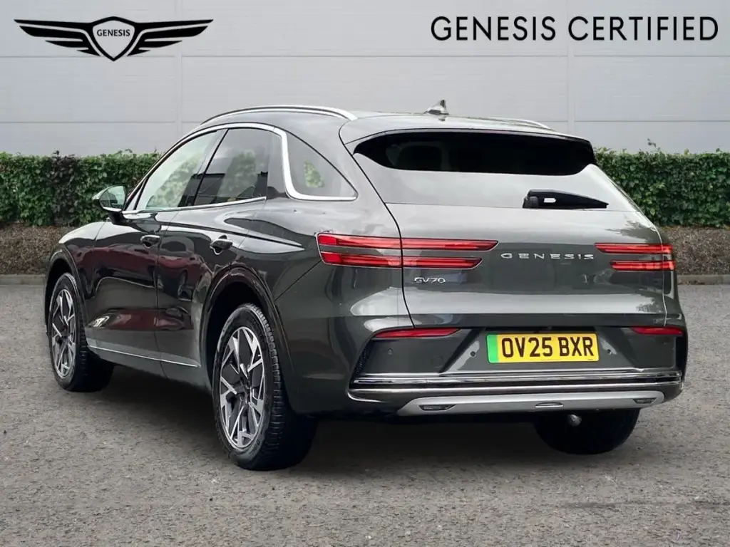 2025 Electrified GV70 Pure