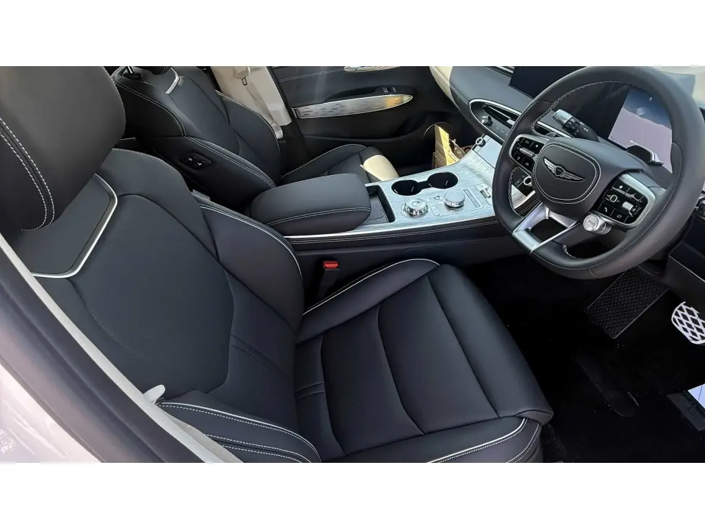 2025 Electrified GV70 Pure