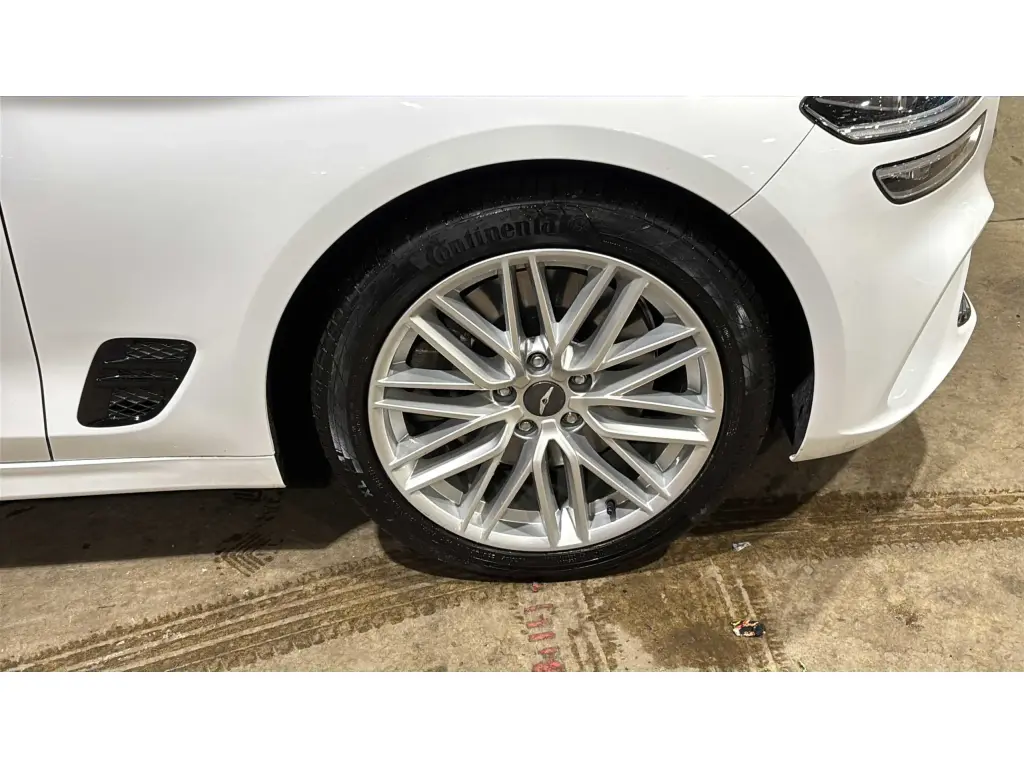 2023 G70 Premium 2.0T RWD