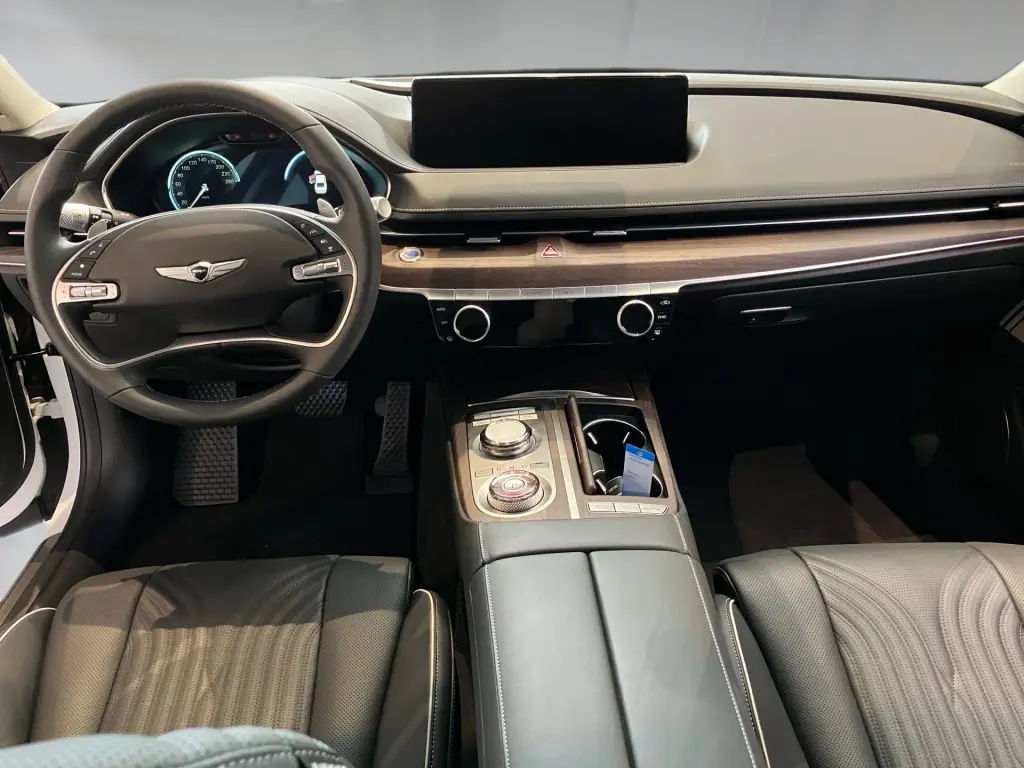 2024 G80 Luxury