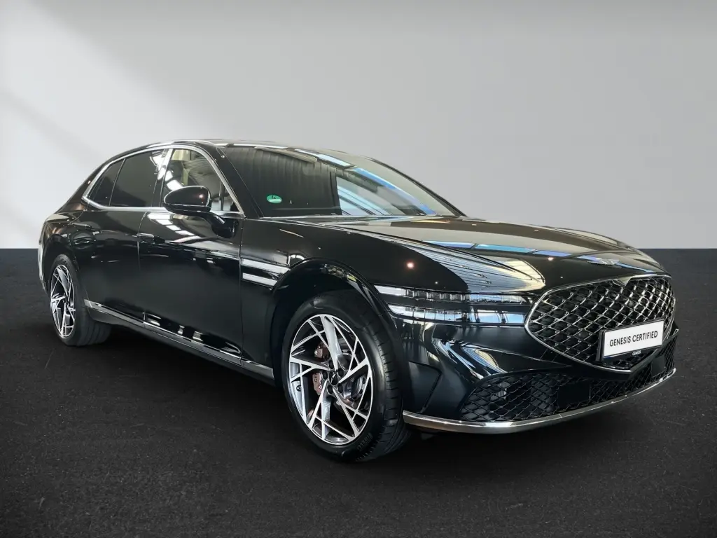 2023 G90 Luxury Plus 4 Seater SWB
