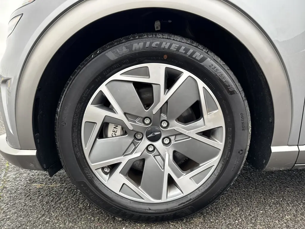 2024 GV60 Premium