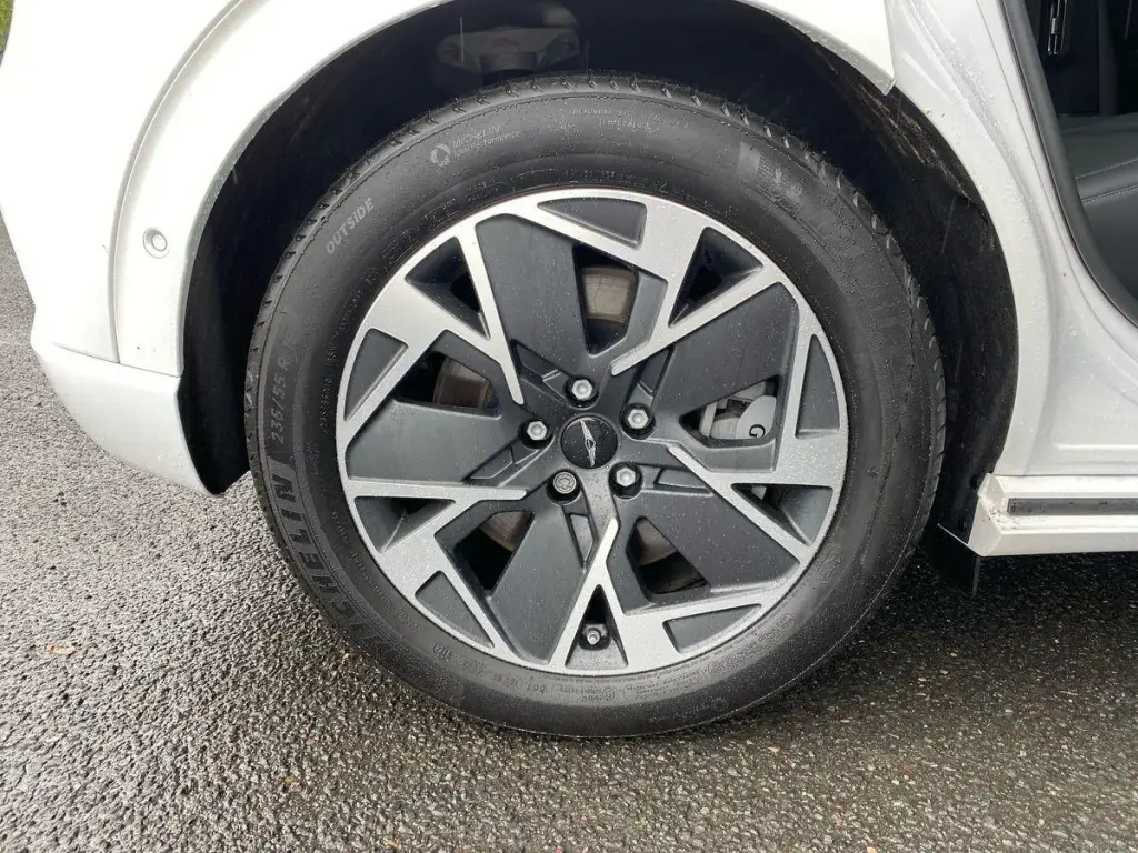 2026 GV60 Pure