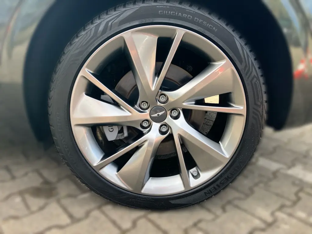 2024 GV70 Luxury