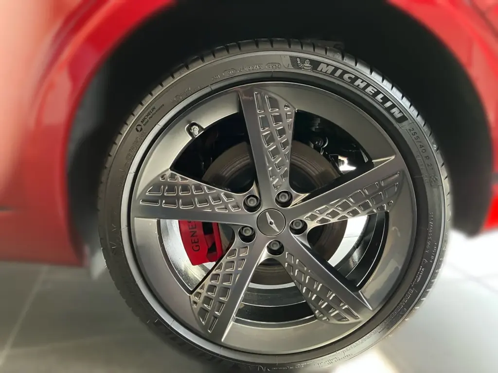 2024 GV70 Sport 2.5T AWD