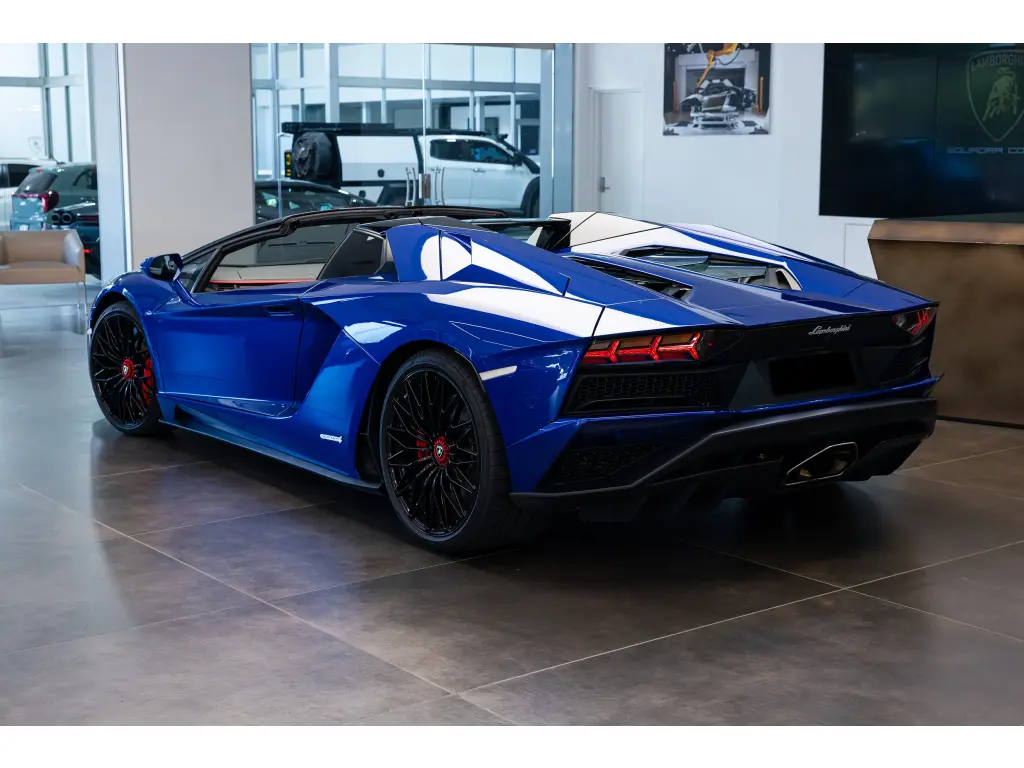 Image for 2019 Aventador LP 740-4 S Roadster at position 14