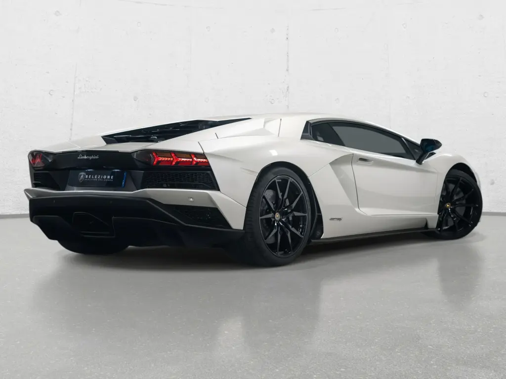 Image for 2018 Aventador LP 740-4 S at position 3