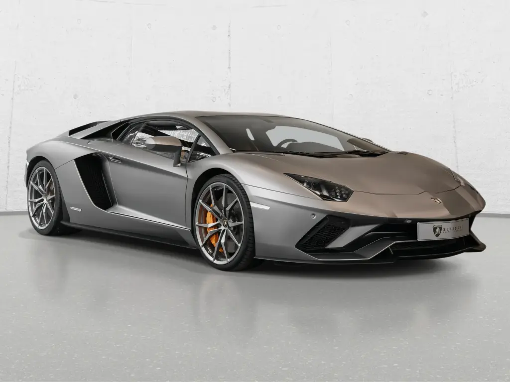 Image for 2019 Aventador LP 740-4 S at position 1