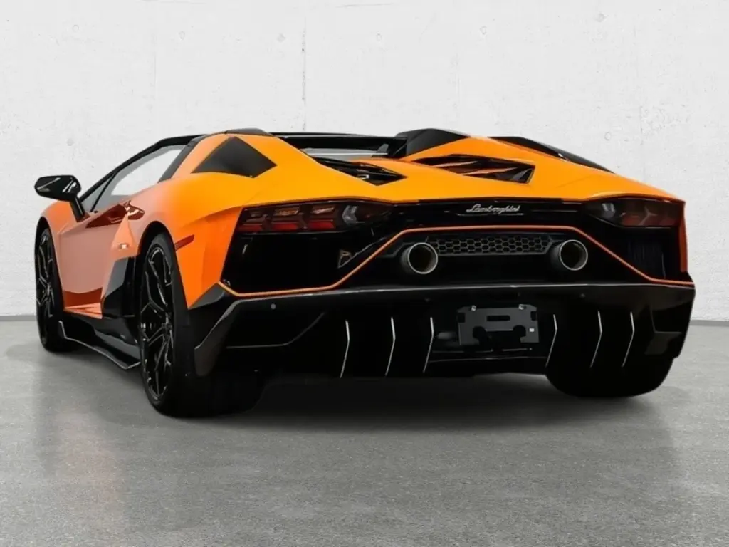 Image for 2022 Aventador LP 780-4 Ultimae at position 2