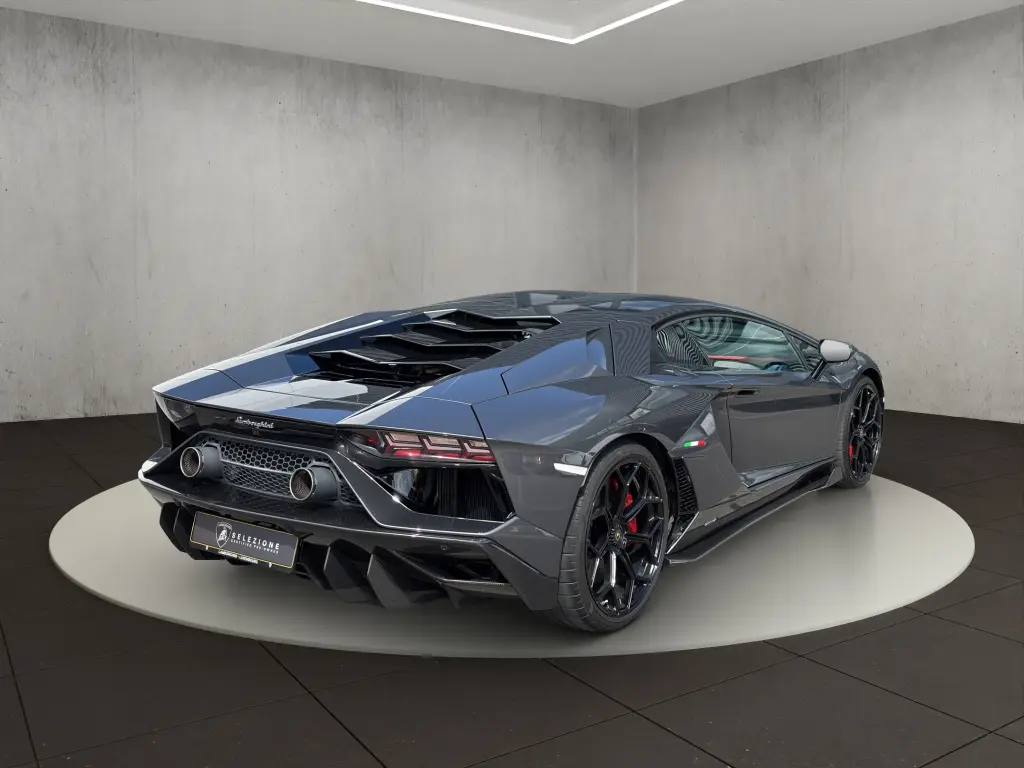 Image for 2022 Aventador LP 780-4 Ultimae at position 12