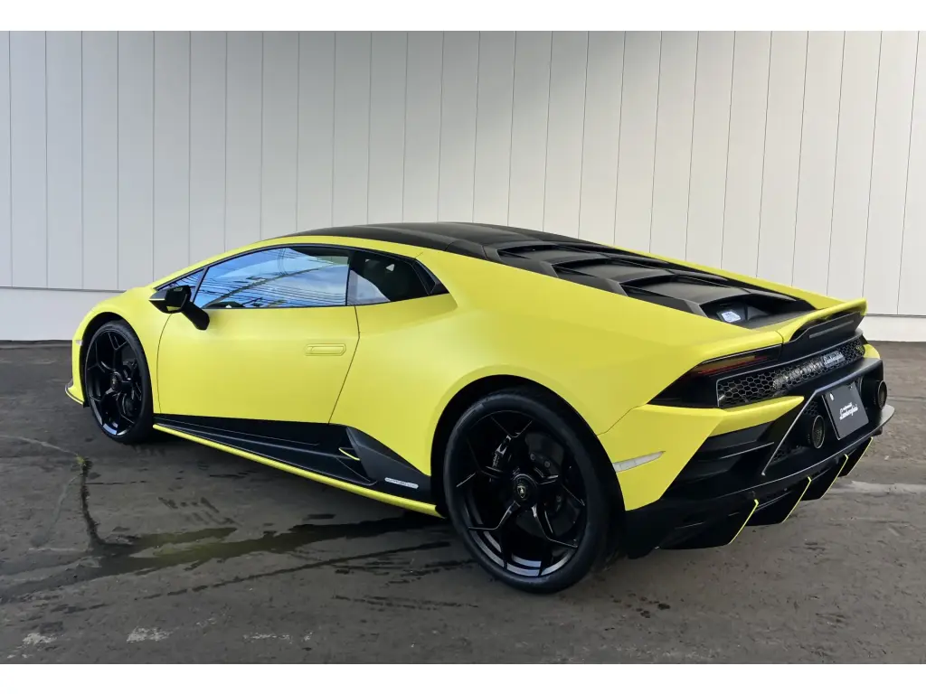 Image for 2021 Huracán EVO LP 640-4 Fluo Capsule at position 12
