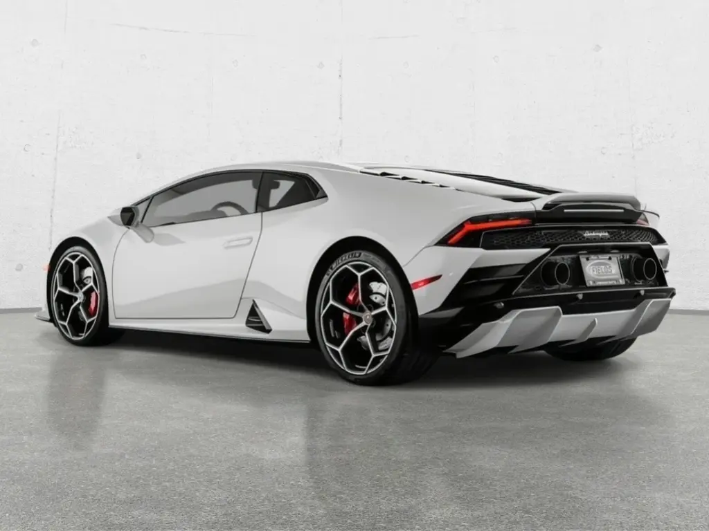 Image for 2021 Huracán EVO LP 610-2 RWD at position 3