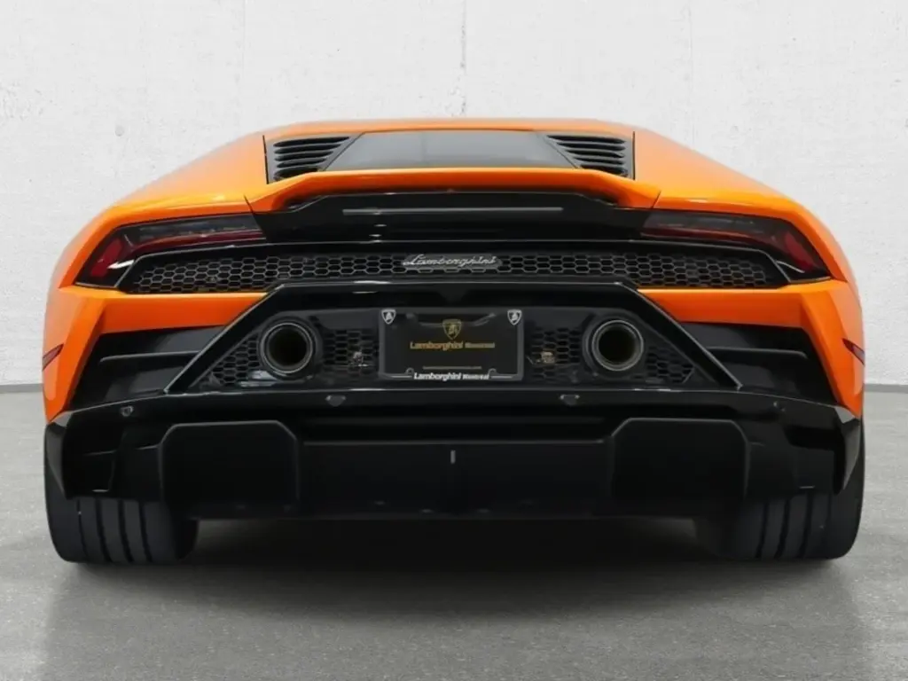 Image for 2022 Huracán EVO LP 610-2 RWD at position 4