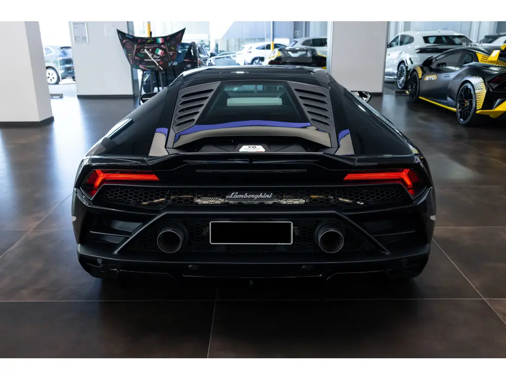 Image for 2022 Huracán EVO LP 610-2 RWD at position 13