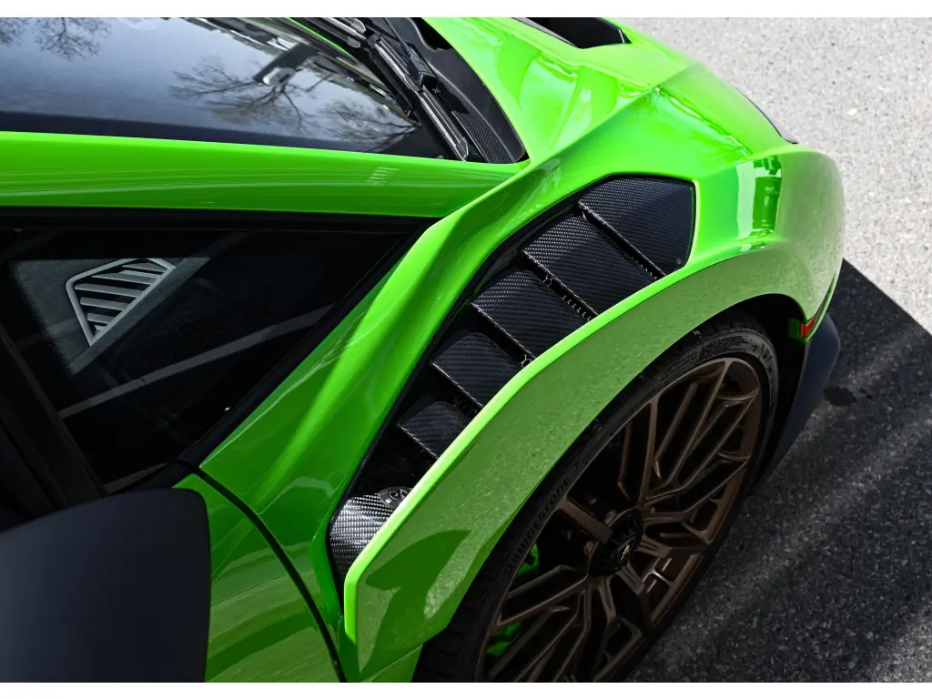 Image for 2022 Huracán EVO LP 640-2 STO at position 5