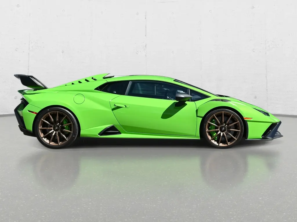Image for 2022 Huracán EVO LP 640-2 STO at position 2