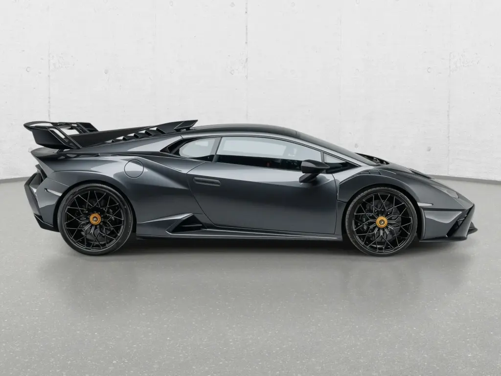 Image for 2022 Huracán EVO LP 640-2 STO at position 2