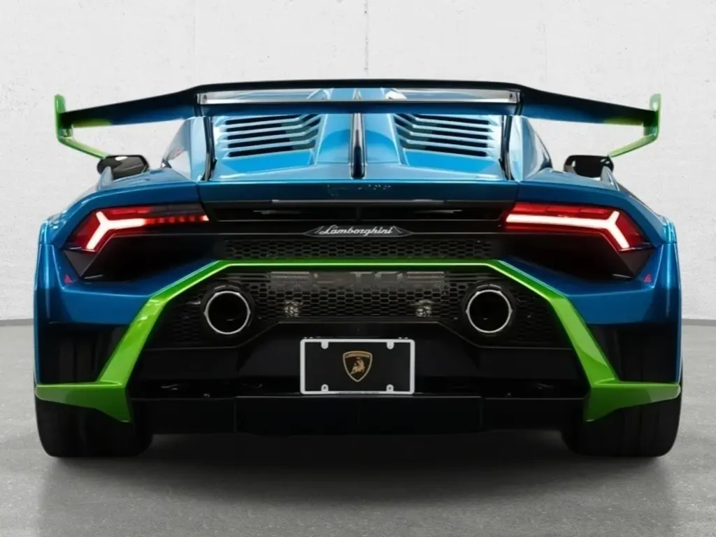 Image for 2022 Huracán EVO LP 640-2 STO at position 4
