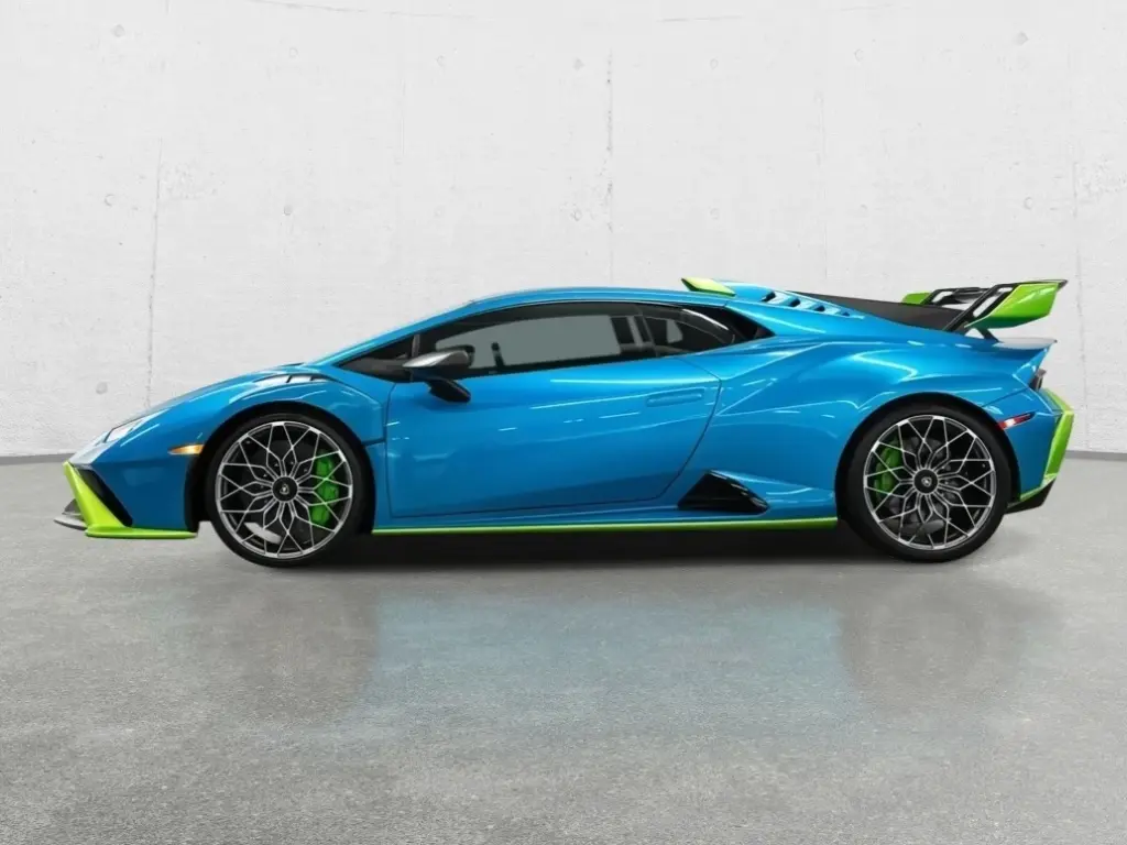 Image for 2022 Huracán EVO LP 640-2 STO at position 2